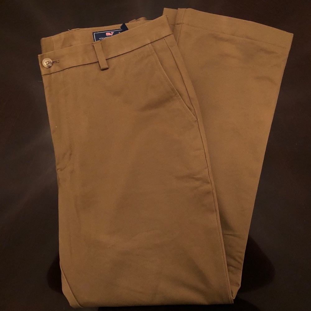 Vineyard Vines 35x30 khaki pants